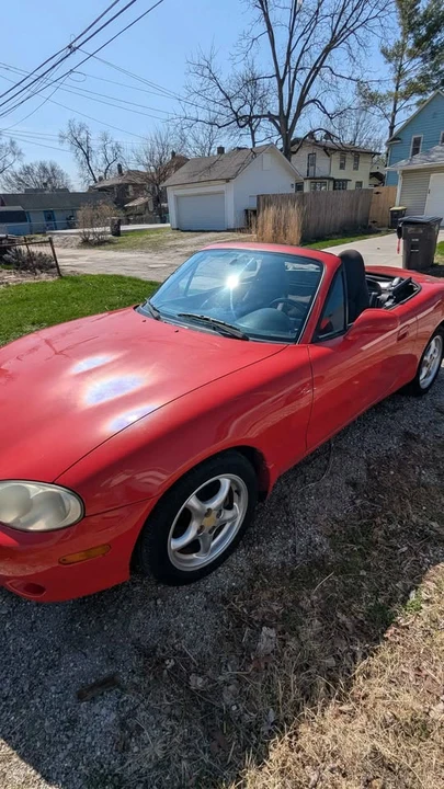 2002 Mazda NB MX-5 Miata - Image 4 of 7