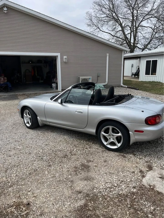 2002 Mazda NB MX-5 Miata - Image 5 of 9