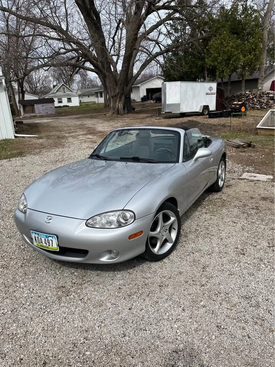 2002 Mazda NB MX-5 Miata - Image 4 of 9