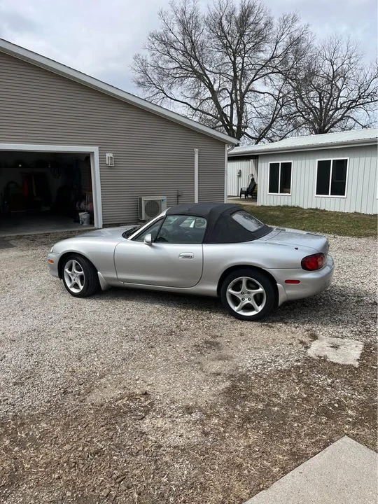 2002 Mazda NB MX-5 Miata - Image 3 of 9