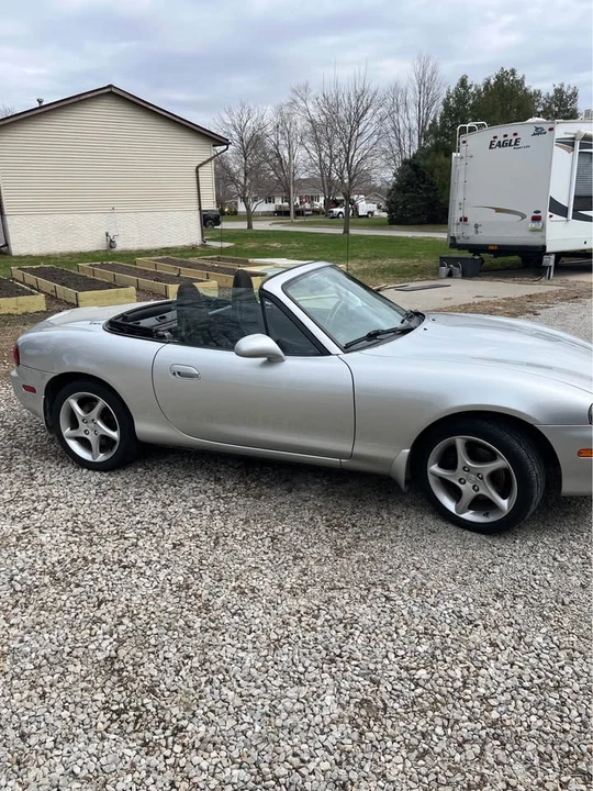 2002 Mazda NB MX-5 Miata - Image 6 of 9
