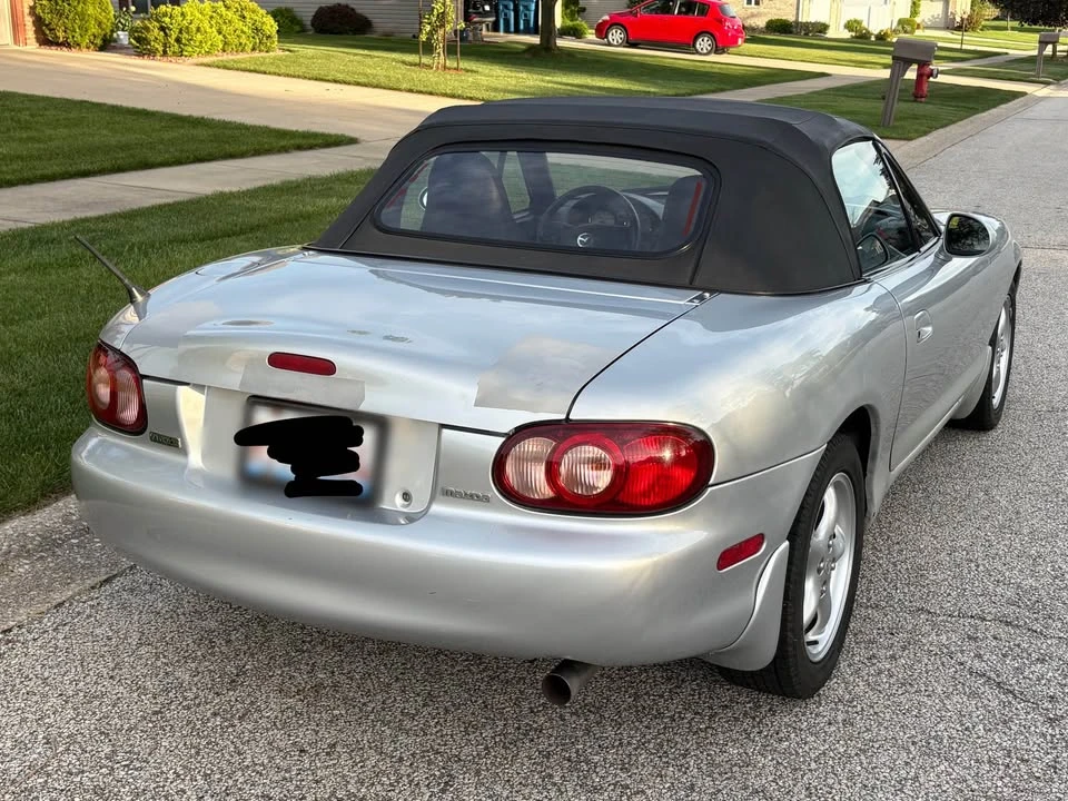 2002 Mazda NB MX-5 Miata - Image 4 of 10