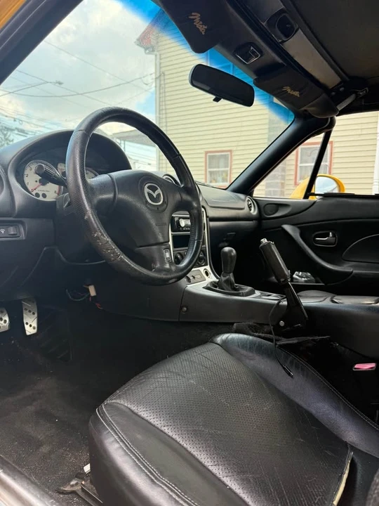 2002 Mazda NB MX-5 Miata - Image 3 of 9