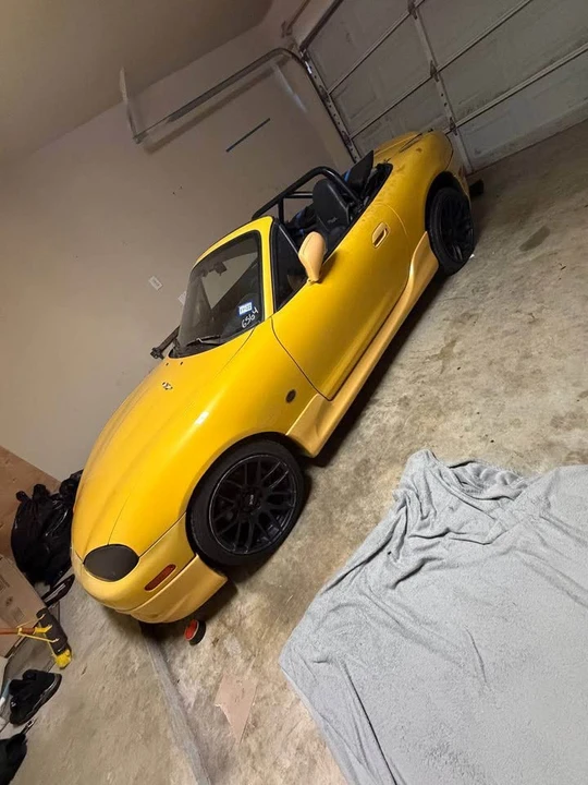 2002 Mazda NB MX-5 Miata - Image 2 of 9