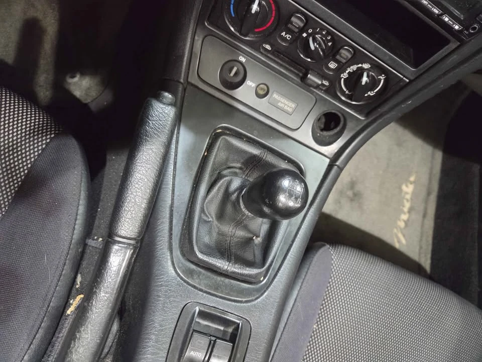 2002 Mazda NB MX-5 Miata - Image 9 of 14
