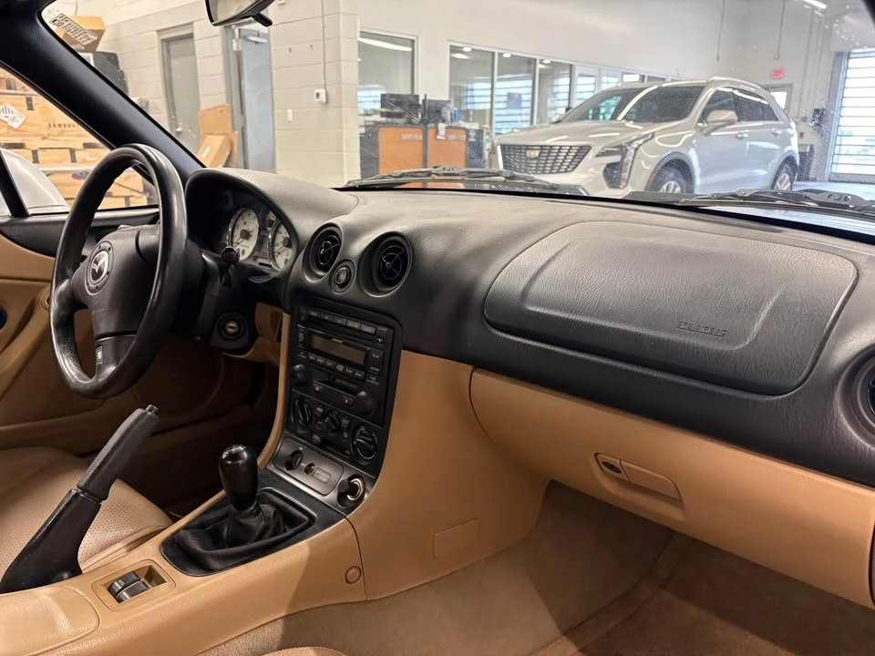 2002 Mazda NB MX-5 Miata - Image 5 of 11
