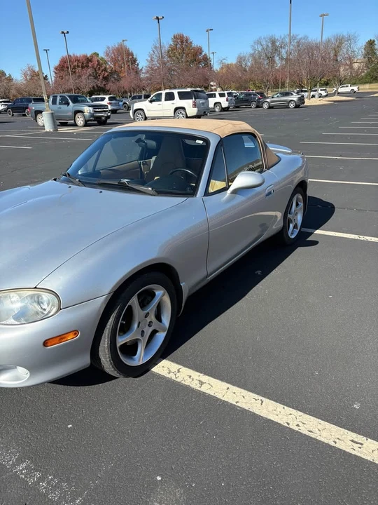 2002 Mazda NB MX-5 Miata - Image 2 of 19