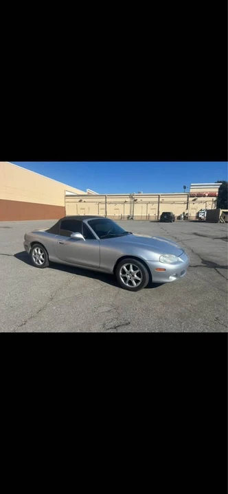 2002 Mazda NB MX-5 Miata - Image 5 of 16
