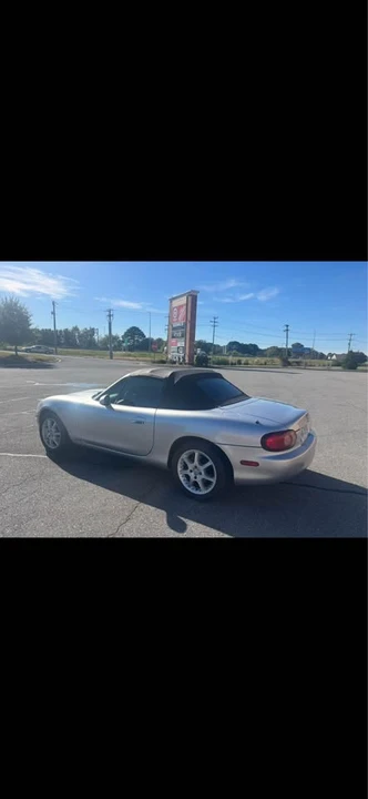 2002 Mazda NB MX-5 Miata - Image 4 of 16