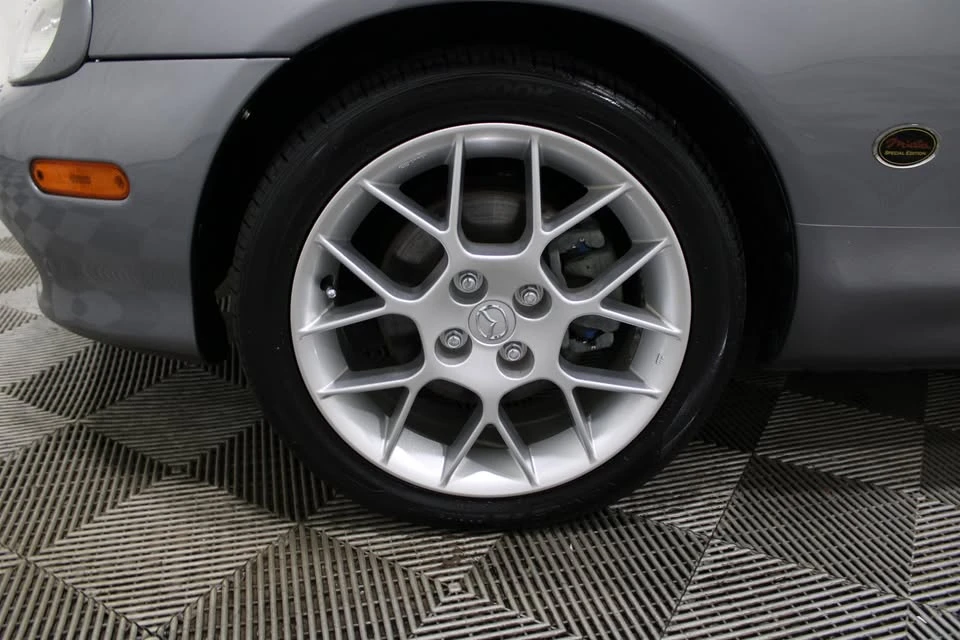 2002 Mazda NB MX-5 Miata - Image 17 of 18