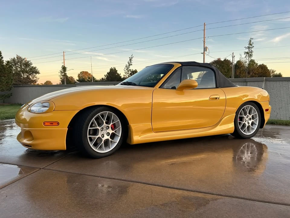2002 Mazda NB MX-5 Miata - Image 5 of 20