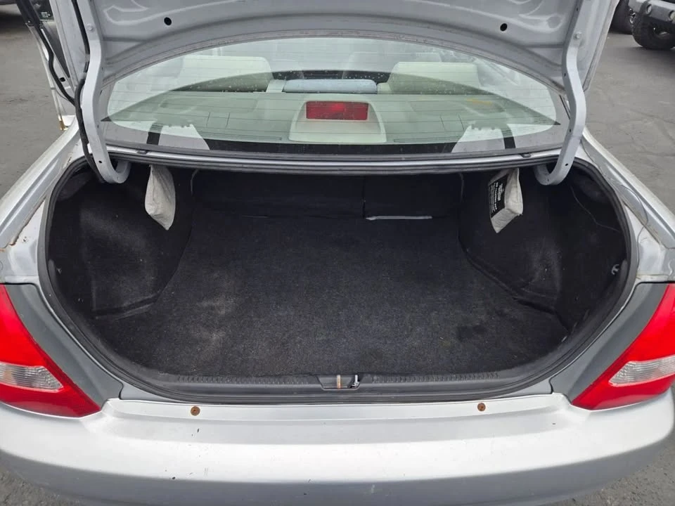2002 Mazda Protege 9th Gen - Image 9 of 18