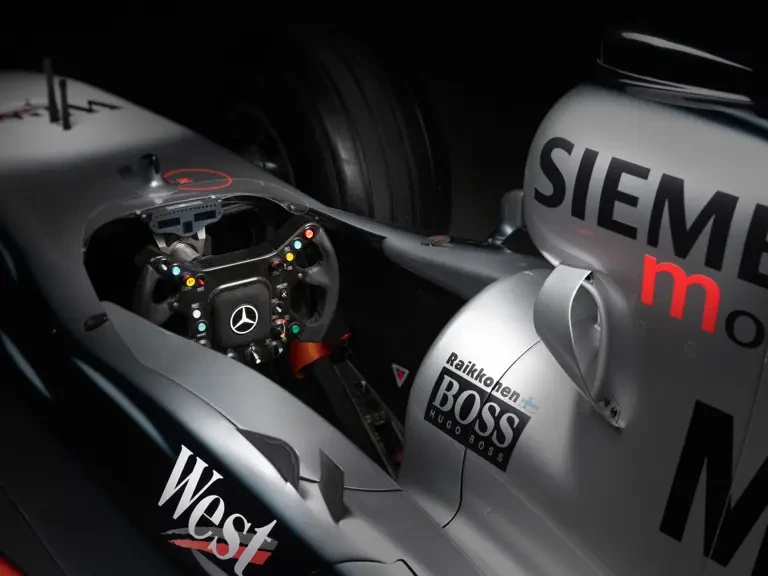 2002 McLaren McLaren Racing - Image 19 of 31