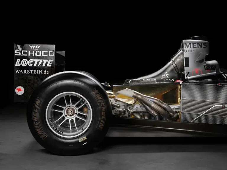 2002 McLaren McLaren Racing - Image 23 of 31
