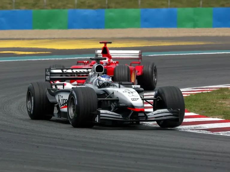 2002 McLaren McLaren Racing - Image 4 of 31