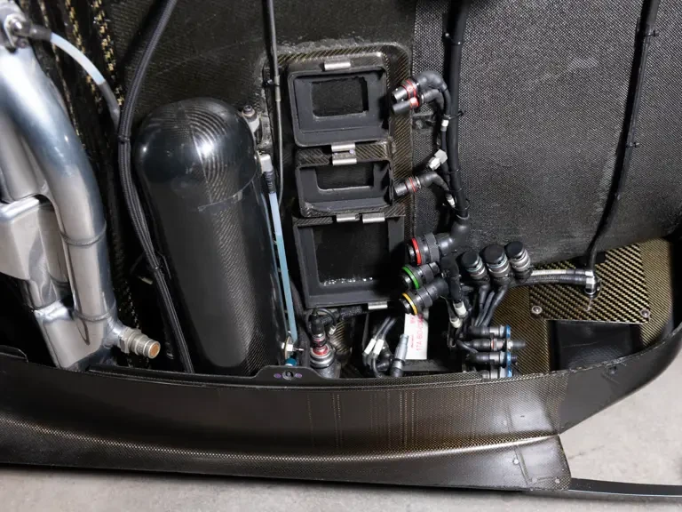 2002 McLaren McLaren Racing - Image 30 of 31