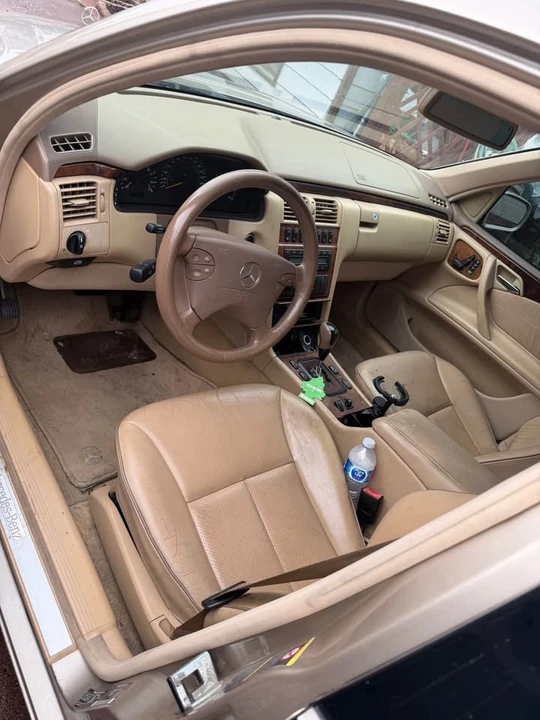 2002 Mercedes-Benz - Image 5 of 16