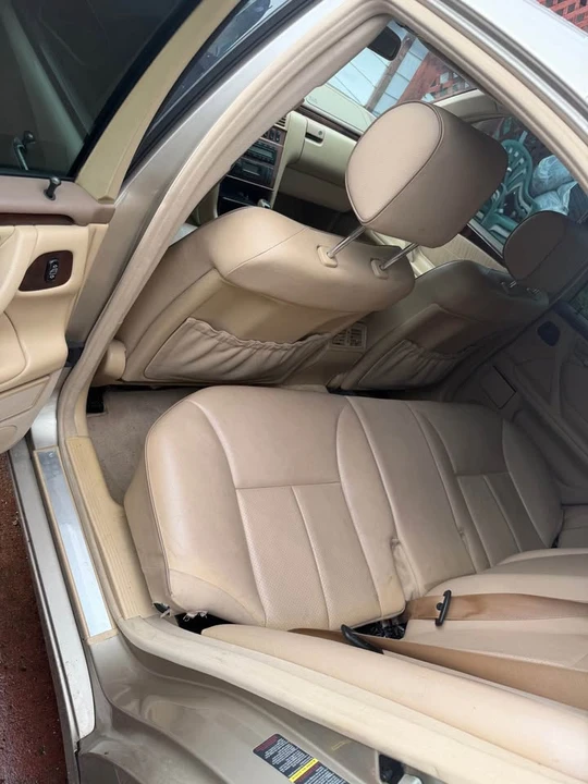 2002 Mercedes-Benz - Image 2 of 16