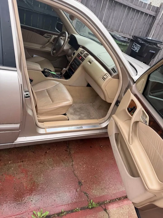 2002 Mercedes-Benz - Image 8 of 16