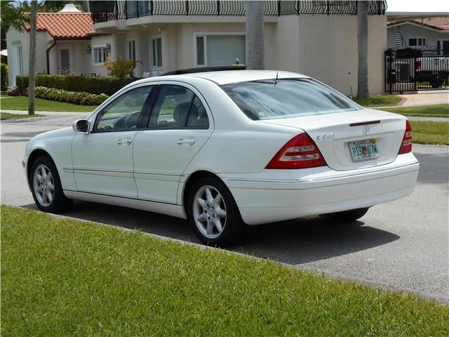 2002 Mercedes-Benz W203 C-Class - Image 8 of 12