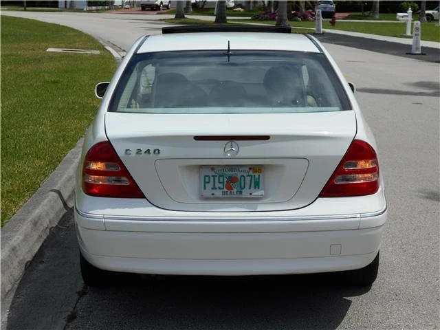 2002 Mercedes-Benz W203 C-Class - Image 10 of 12