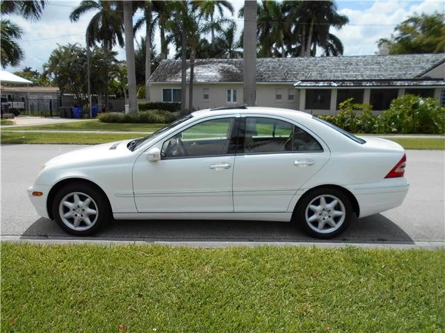 2002 Mercedes-Benz W203 C-Class - Image 7 of 12