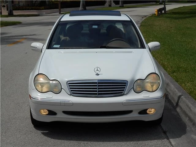 2002 Mercedes-Benz W203 C-Class - Image 4 of 12