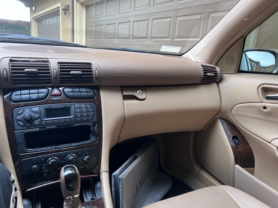 2002 Mercedes-Benz W203 C-Class - Image 12 of 14