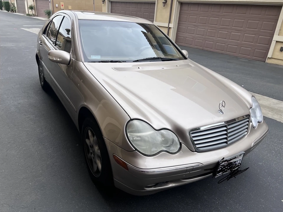 2002 Mercedes-Benz W203 C-Class - Image 8 of 14