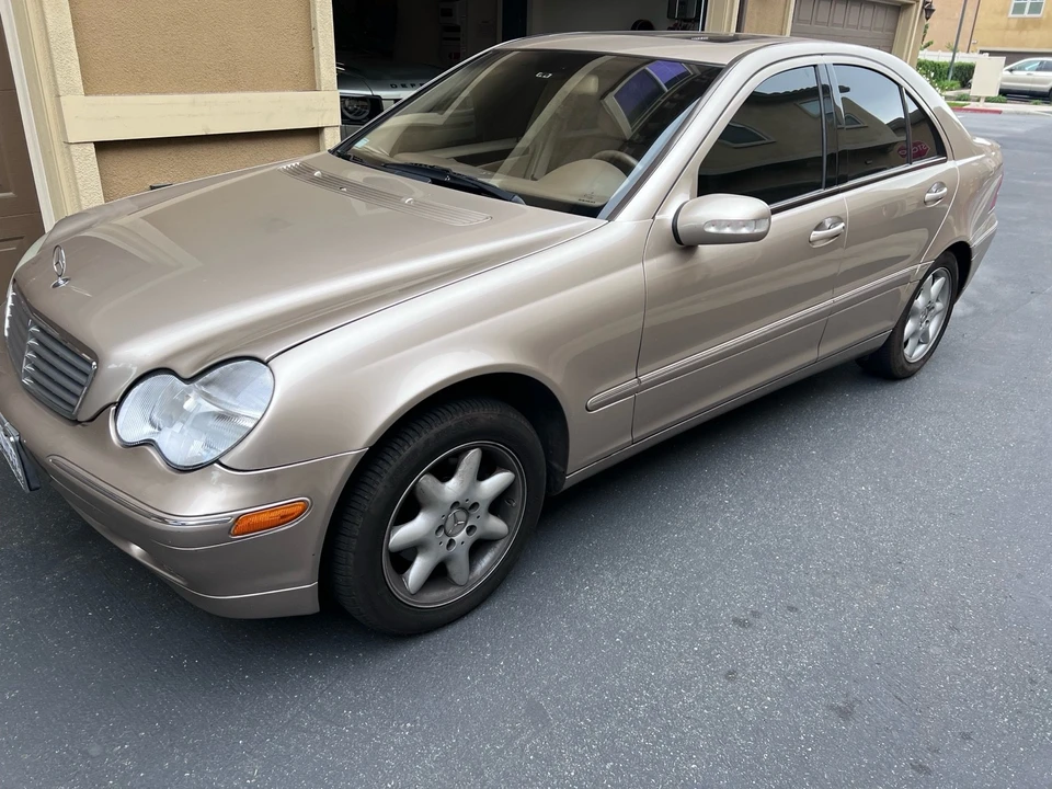 2002 Mercedes-Benz W203 C-Class - Image 9 of 14