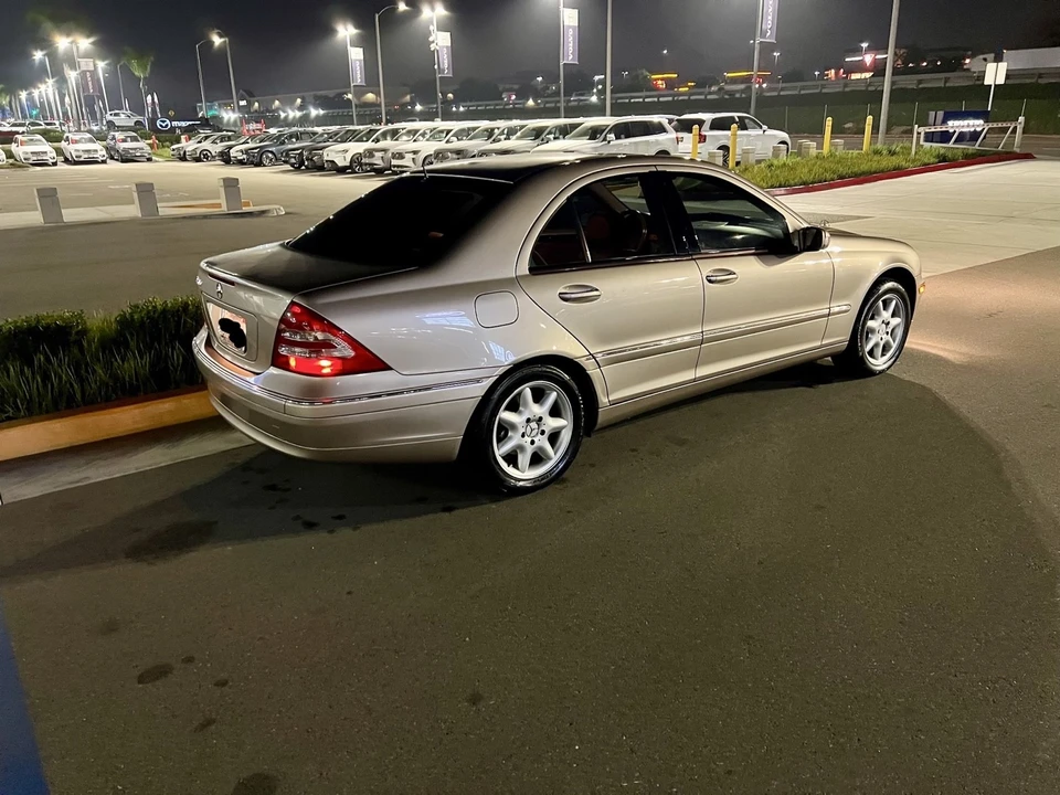 2002 Mercedes-Benz W203 C-Class - Image 4 of 14