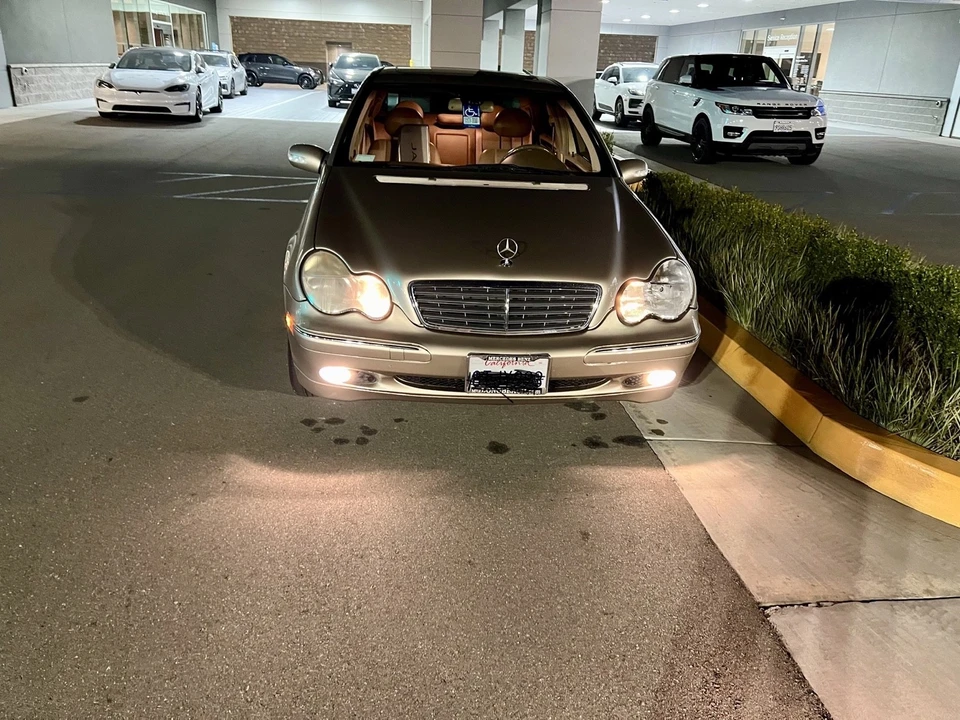 2002 Mercedes-Benz W203 C-Class - Image 2 of 14