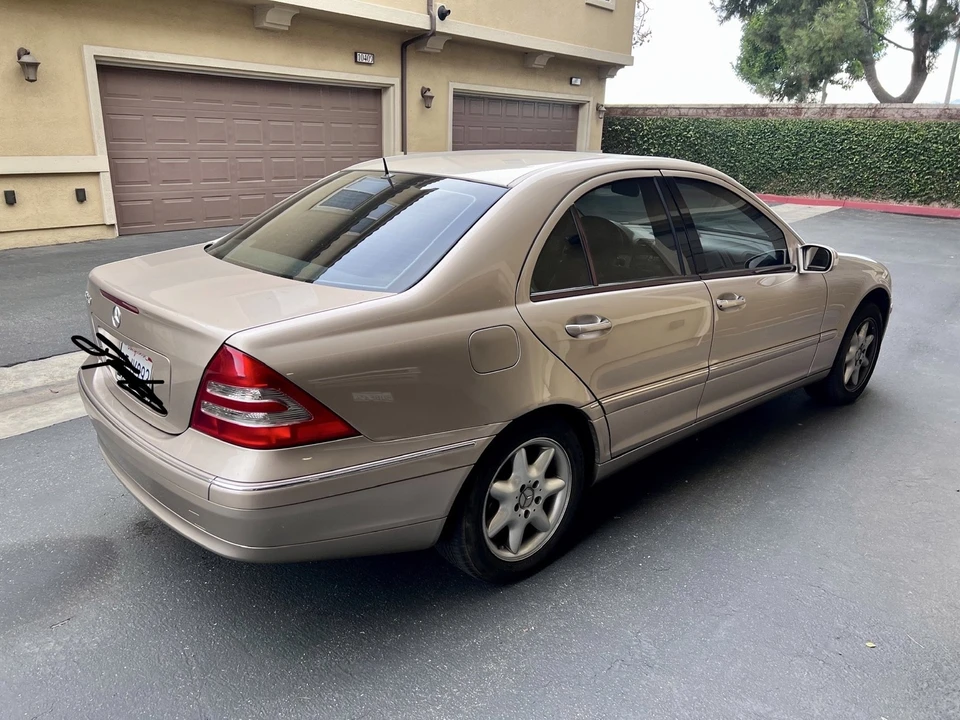 2002 Mercedes-Benz W203 C-Class - Image 6 of 14