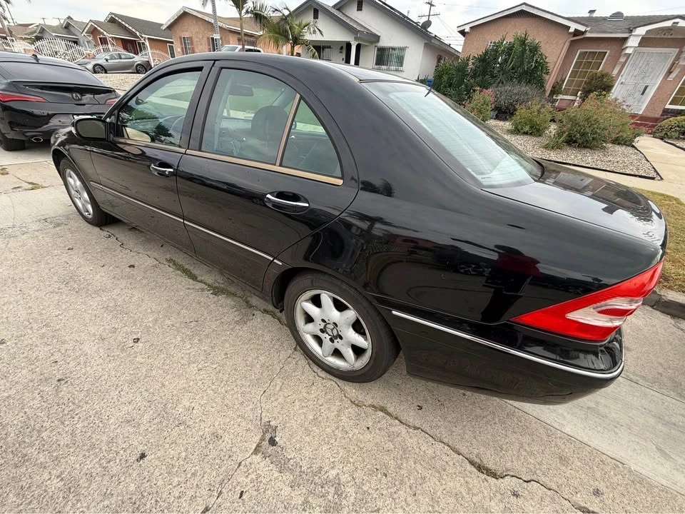2002 Mercedes-Benz W203 C-Class - Image 2 of 5