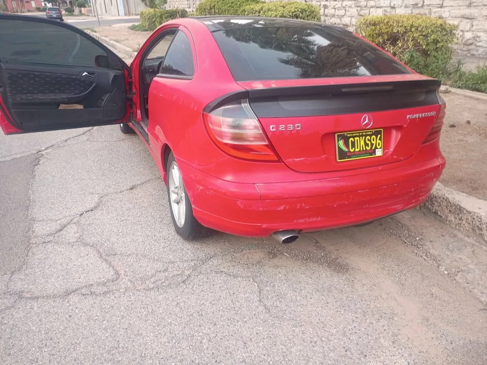 2002 Mercedes-Benz W203 C-Class - Image 3 of 10
