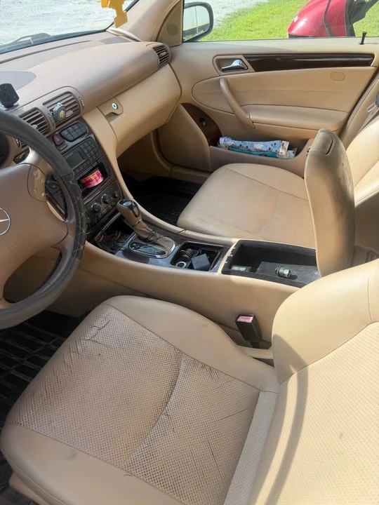 2002 Mercedes-Benz W203 C-Class - Image 9 of 14