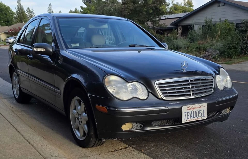 2002 Mercedes-Benz W203 C-Class - Image 2 of 12