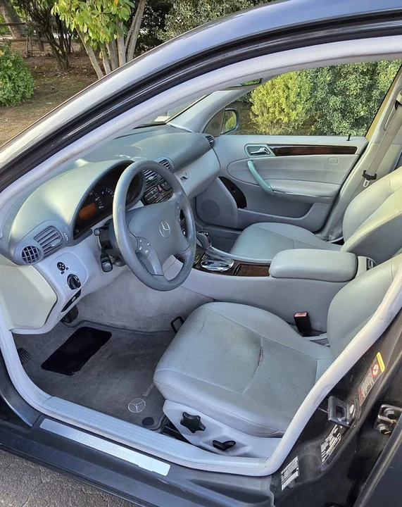 2002 Mercedes-Benz W203 C-Class - Image 6 of 12