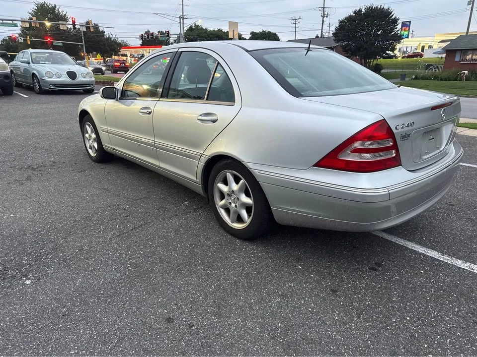 2002 Mercedes-Benz W203 C-Class - Image 5 of 10