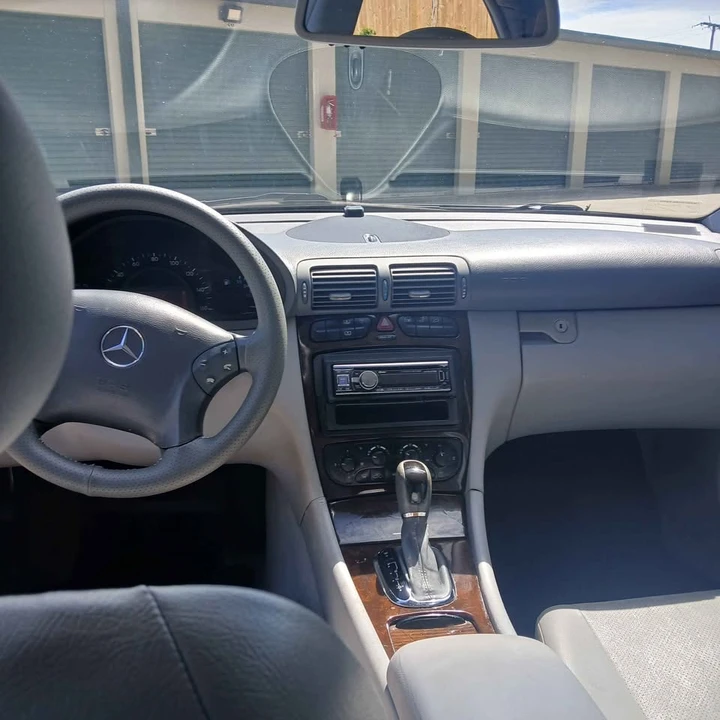 2002 Mercedes-Benz W203 C-Class - Image 12 of 15