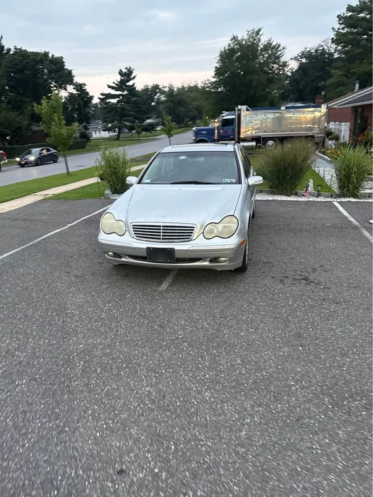 2002 Mercedes-Benz W203 C-Class - Image 2 of 10