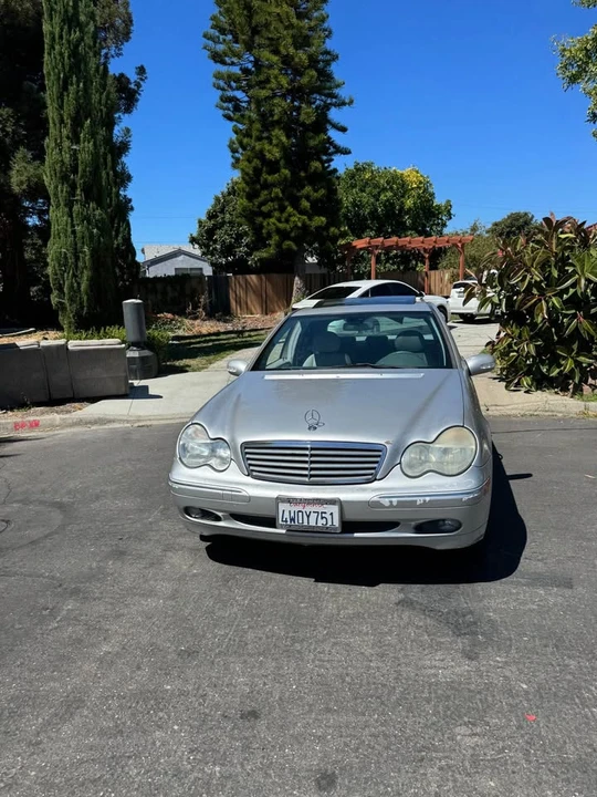 2002 Mercedes-Benz W203 C-Class - Image 2 of 9