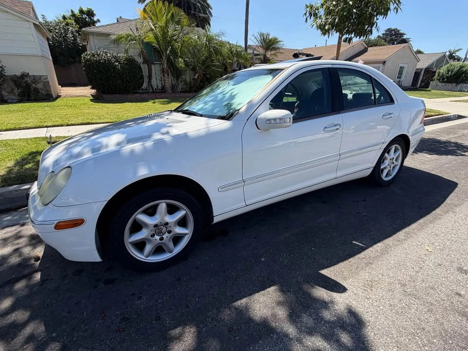 2002 Mercedes-Benz W203 C-Class - Image 9 of 20