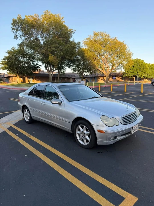 2002 Mercedes-Benz W203 C-Class - Image 2 of 10