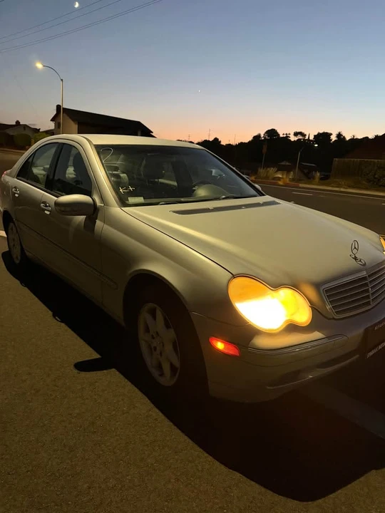 2002 Mercedes-Benz W203 C-Class - Image 2 of 13