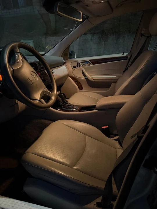 2002 Mercedes-Benz W203 C-Class - Image 9 of 13