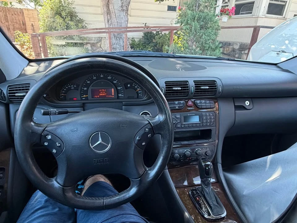 2002 Mercedes-Benz W203 C-Class - Image 2 of 20