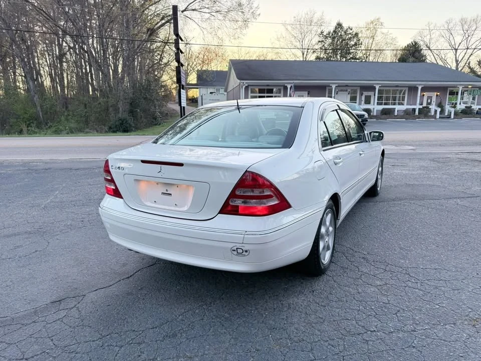 2002 Mercedes-Benz W203 C-Class - Image 10 of 20
