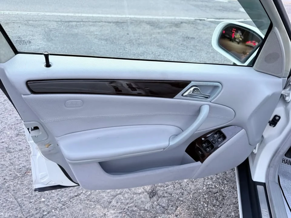 2002 Mercedes-Benz W203 C-Class - Image 16 of 20