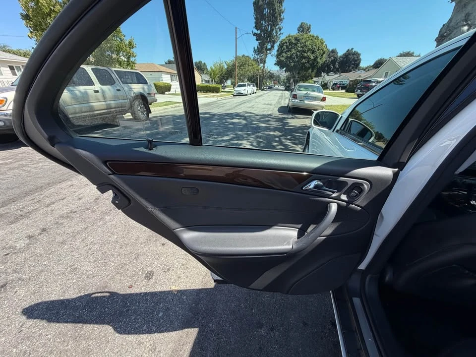 2002 Mercedes-Benz W203 C-Class - Image 8 of 20